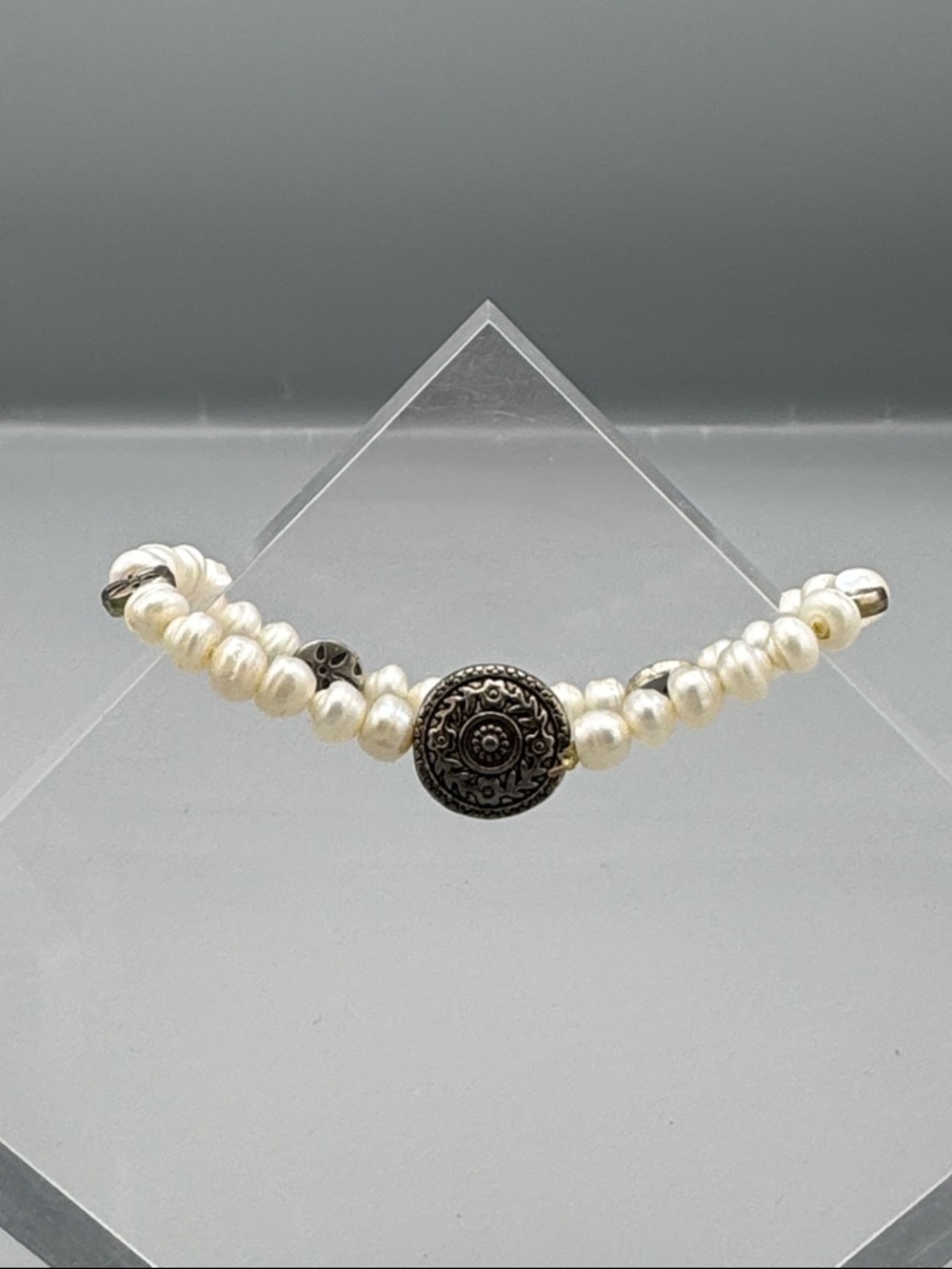 Genuine Button Pearl Stretch Bracelet - White Pearls